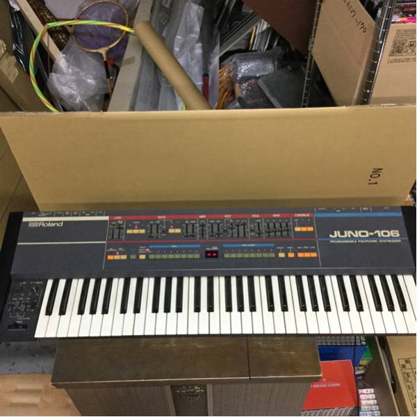 Roland シンセサイザー JUNO-106