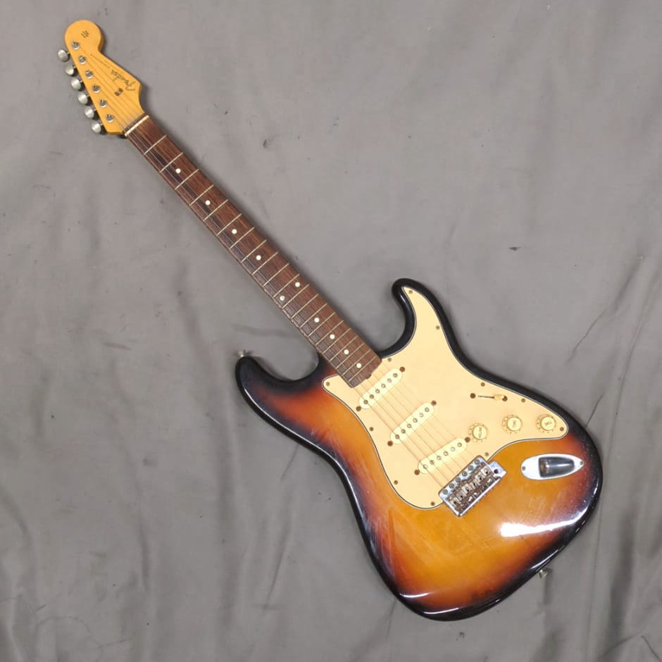 Fender JAPAN フェンダー STRATOCASTER ストラトキャスター エレキギター N072522 弦楽器